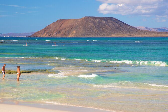 3-Hour Private Sailing Tour around the Lobos Island - Drinks onboard and the comfort reality