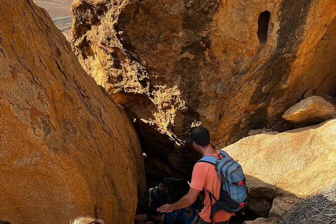 Ajuy Caves and Betancuria with Las Peñitas Hike Private Excursion - The 8:00 a.m. start and how the time gets used
