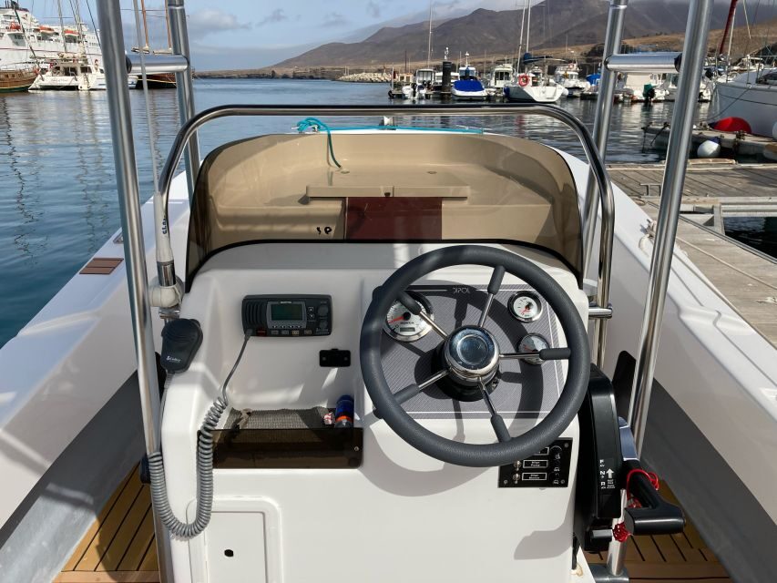 Fuerteventura : Boat Rental without skipper - Private group, small scale, and how that affects your day